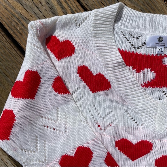 Valentine Heart Sweater Boutique White - Picture 7 of 9